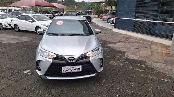 TOYOTA YARIS 1.5 16V FLEX XL MULTIDRIVE TOYOTA YARIS 1.5 16V FLEX XL MULTIDRIVE